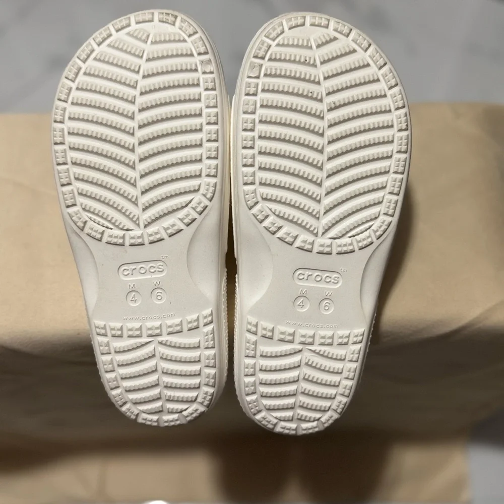 CROCS White Sandals with Perforated Design - Picture 5 of 5
